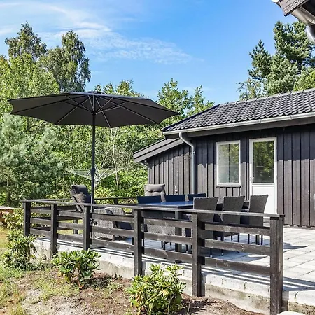 Stunning In With Kitchen * Neksø